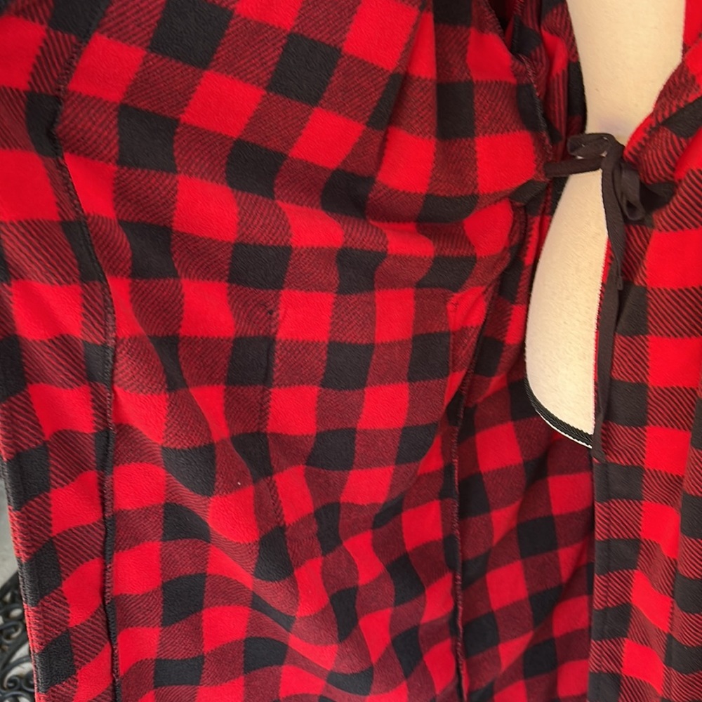 Robe - Picture 6 of 8
